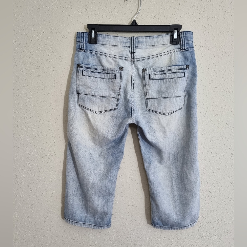 Stylish Light Blue Denim Shorts Size Waist 29. - Picture 3 of 7